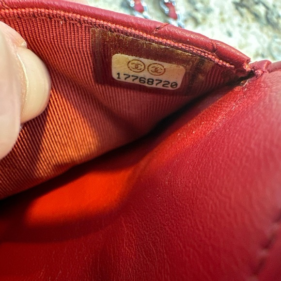 Chanel lambskin WOC in great condition - Picture 7 of 11